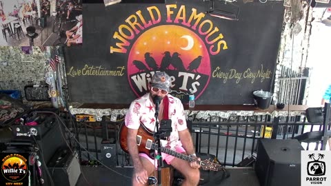 LIVE Music Everyday!