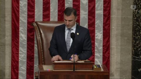 U.S. House passes vote to reopen government, Trump will sign the bill tonight, ending