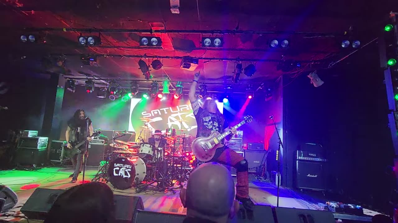 Saturn cats ( live)