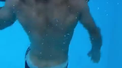 It won't be easy when you panicked ‍♂️#shorts #swimming