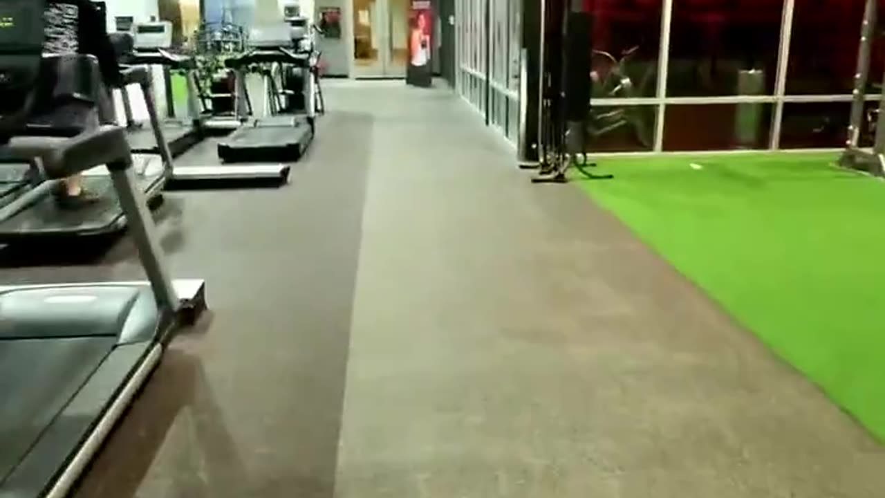 LMAO let that man get his cardio in peace