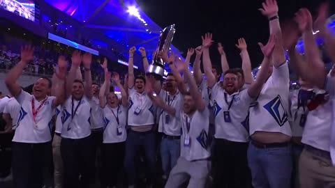 Driverless race cars show vast improvement in second AI racing champs