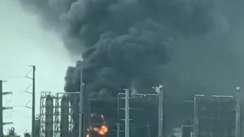 🔴 BREAKING | Fire at Texas Refinery