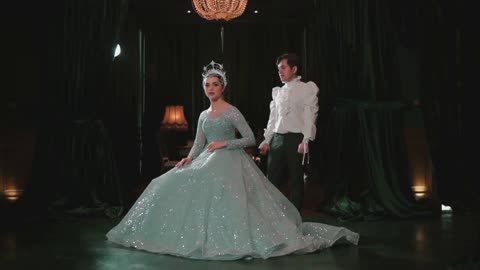 How to Impress the King, Absurd Etiquette Rules