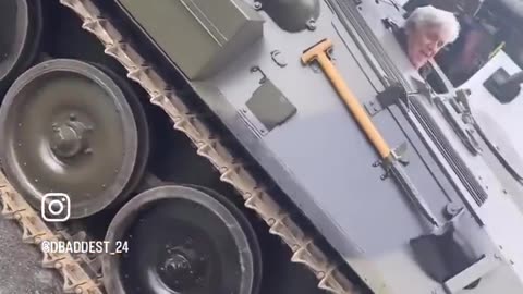 Leno Tank