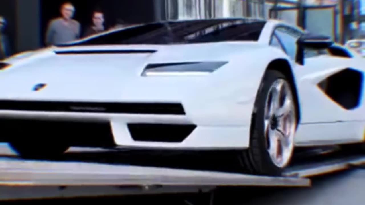 🚀 Witness the Thrill! Lamborghini Unloaded from Enclosed Trailer