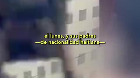 Niña en contenedor de basura