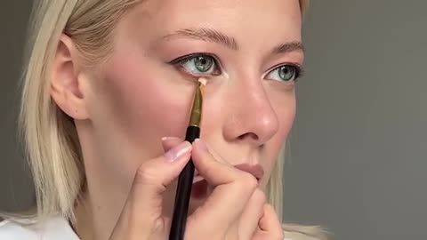 Get Ready With Me for the Event (Makeup, Hairstyle, Outfit) P13