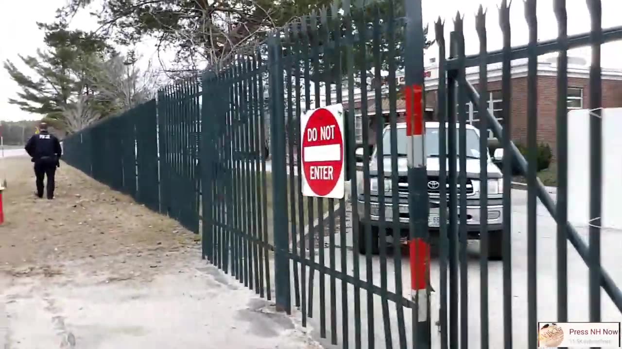 RUGER CALLS POLICE WHILE SECURITY TRIES INTIMIDATING ME OFF PROPERTY FOR RECORDINGš„ (720p60fps)