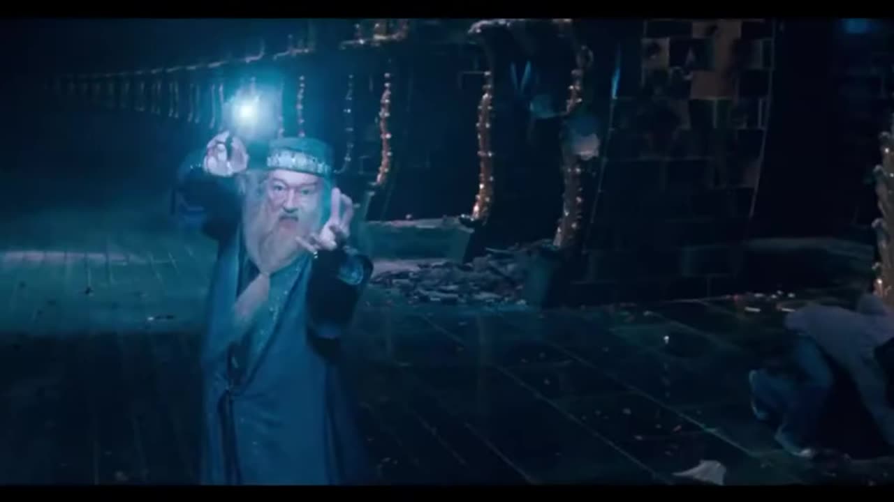 Dumbledore vs Voldemort on Harry Potter and the Order of the Phoenix MAD4MOVIES