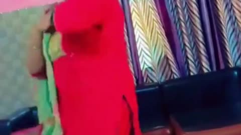 Housewife Amazing Hot Dance