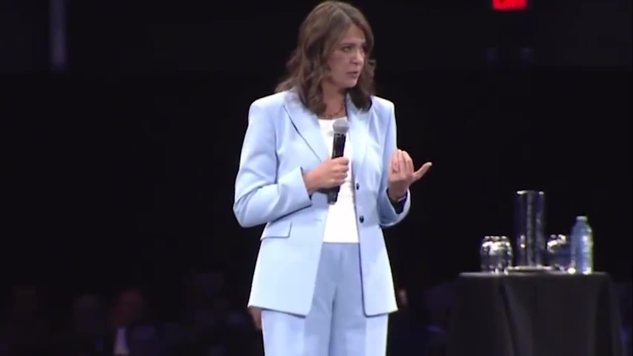 Alberta Premier Danielle Smith Slams PM Mark Carney as a ‘Climate Zealot and Eco-Extremist’