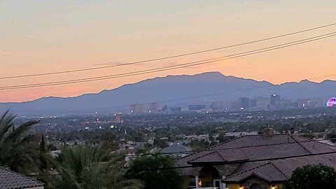 Did you SEE tonights WINDY Las Vegas sunset? Check THIS out! 08.07.2025 #follow #lasvegas #gaming