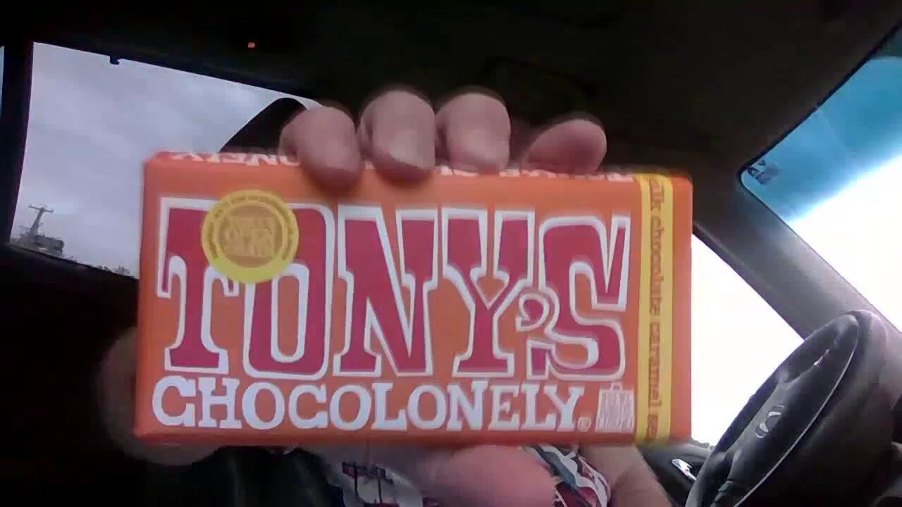 FutuRetro Eats 03 - Tony's Chocolonely.mp4