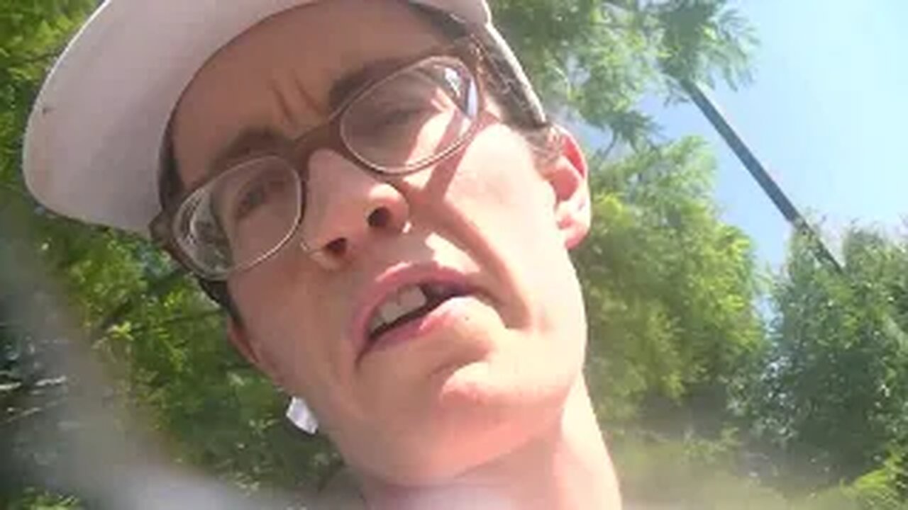 people really dunno how to entertain themselves