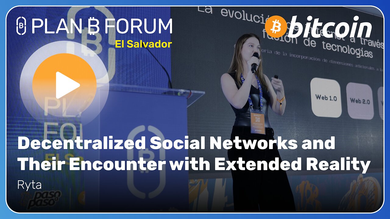 Decentralized Social Networks and Their Encounter with Extended Reality