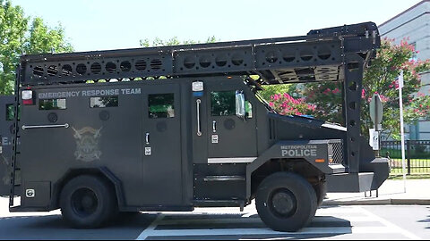 Obama's house gets swatted as I drive around D.C. looking for federal police.