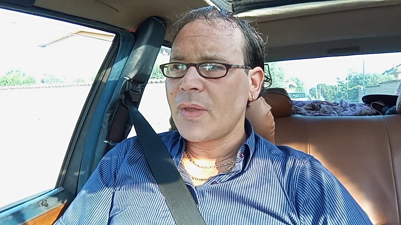 ALVARO VITALI: UN UOMO CHIUSO NEL SUO DECENNIO...