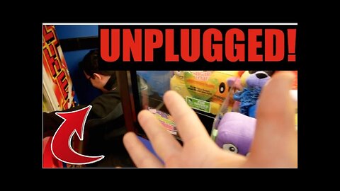 HE UNPLUGGED THE MACHINE! | Arcade Games