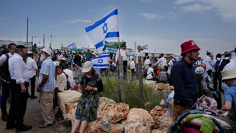 Israeli settlers hover around Gaza like vultures