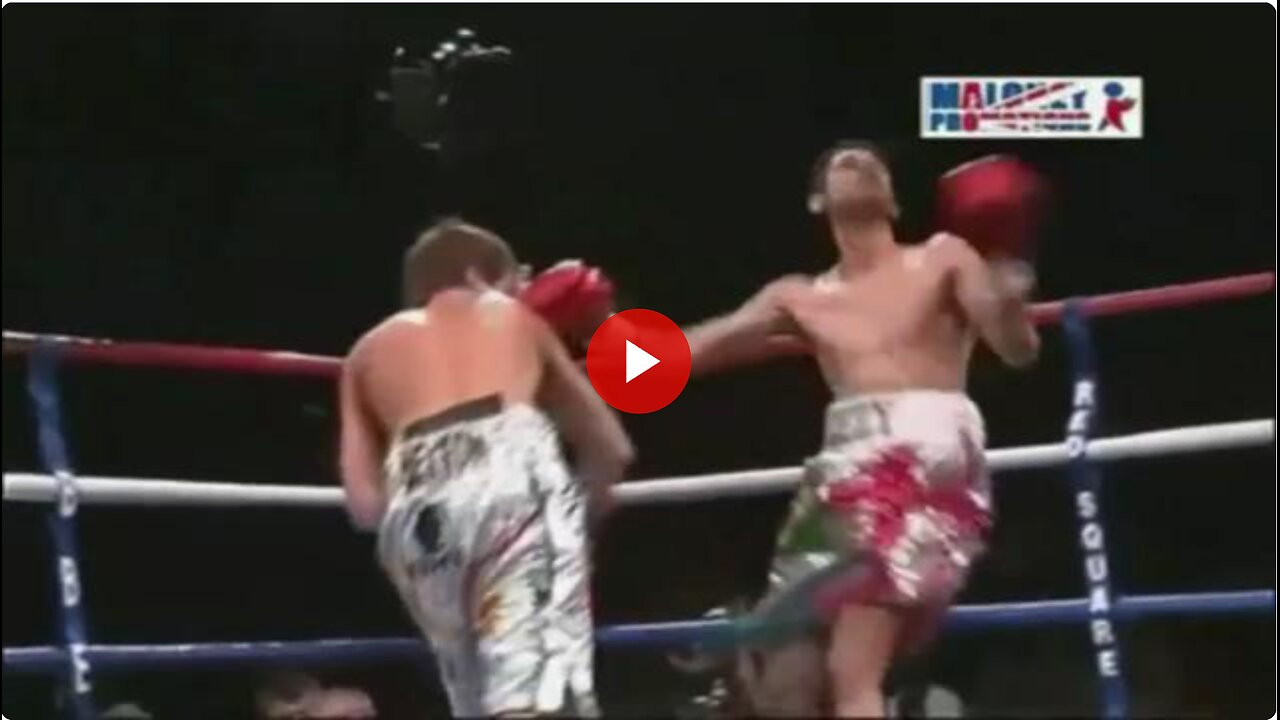He danced like a butterfly but got stung by a bee KO'ed 6 seconds into Round 1 🤣🤣🤣