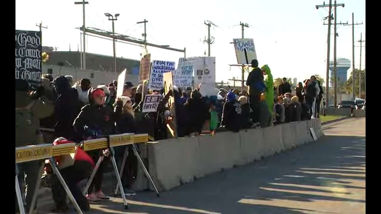 LIVE : Protests & live events