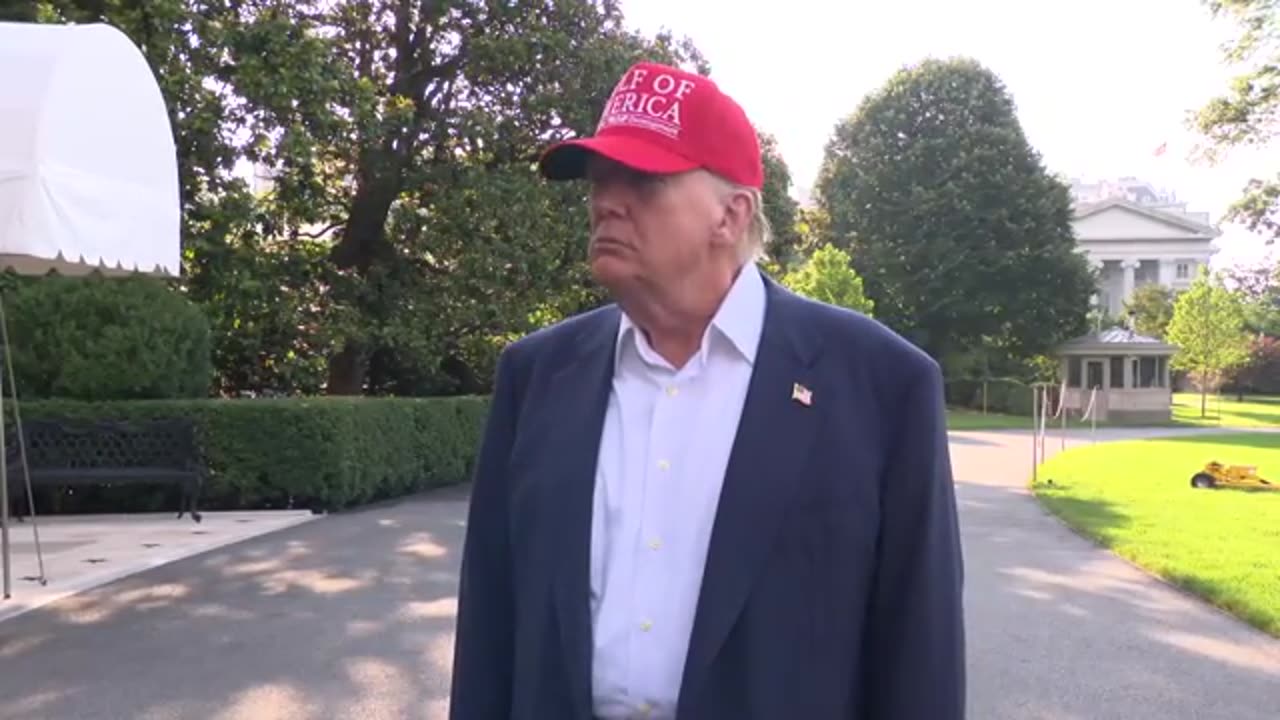 President Trump Gaggles with Press Before Departing the White House [07•01•2025]