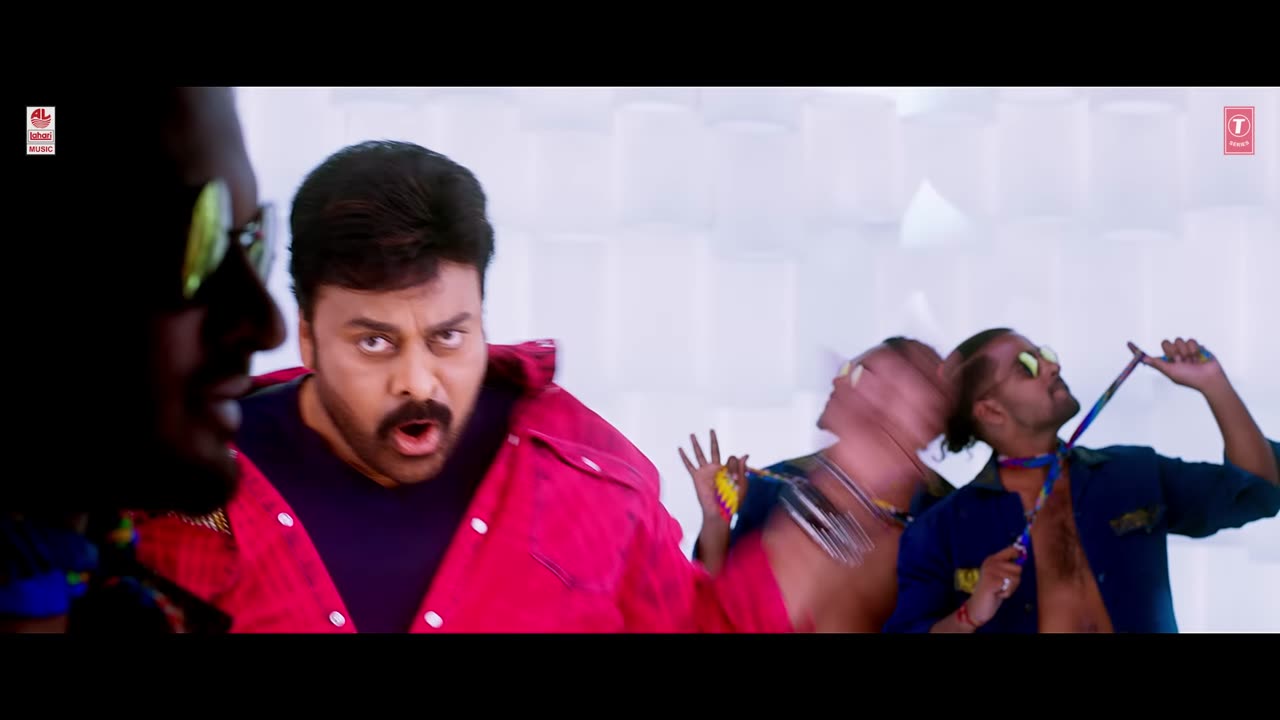 Ammadu Lets Do Kummudu [4K] Full Video Song _ Khaidi No 150 _ Chiranjeevi_ Kajal _