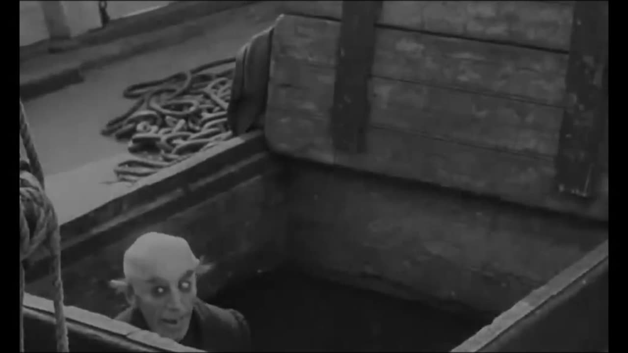 "¡El maestro se acerca!" | Nosferatu | 1922