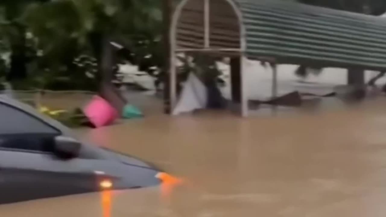 Typhoon Kalmaegi brings flooding and devastation to Cebu, Philippines