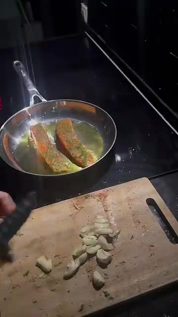 Quick & Healthy Salmon with Asparagus Recipe