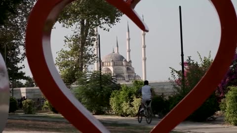 Turkey records highest-ever temperature amid 'suffocating' heat wave