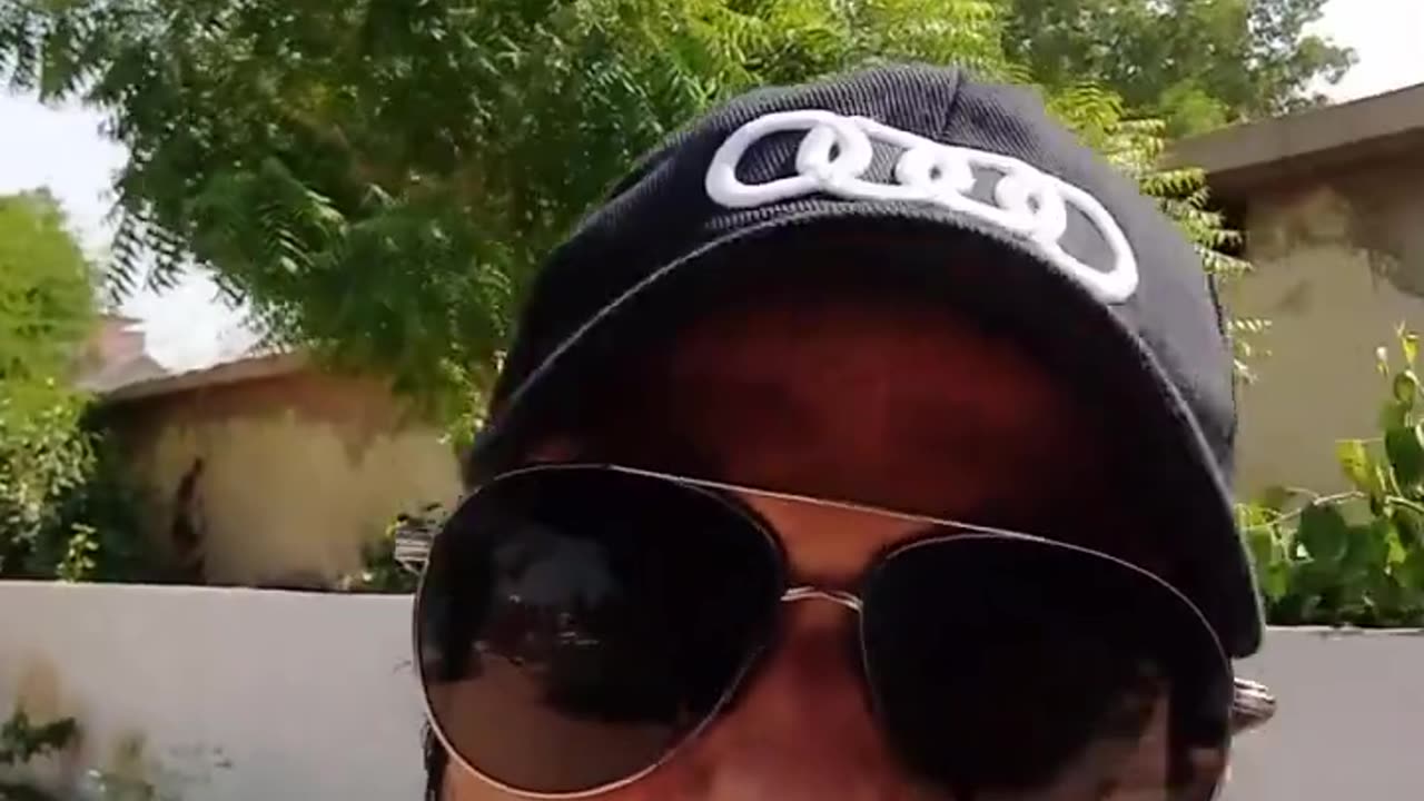 Flexing Hurts the Insecure 😕