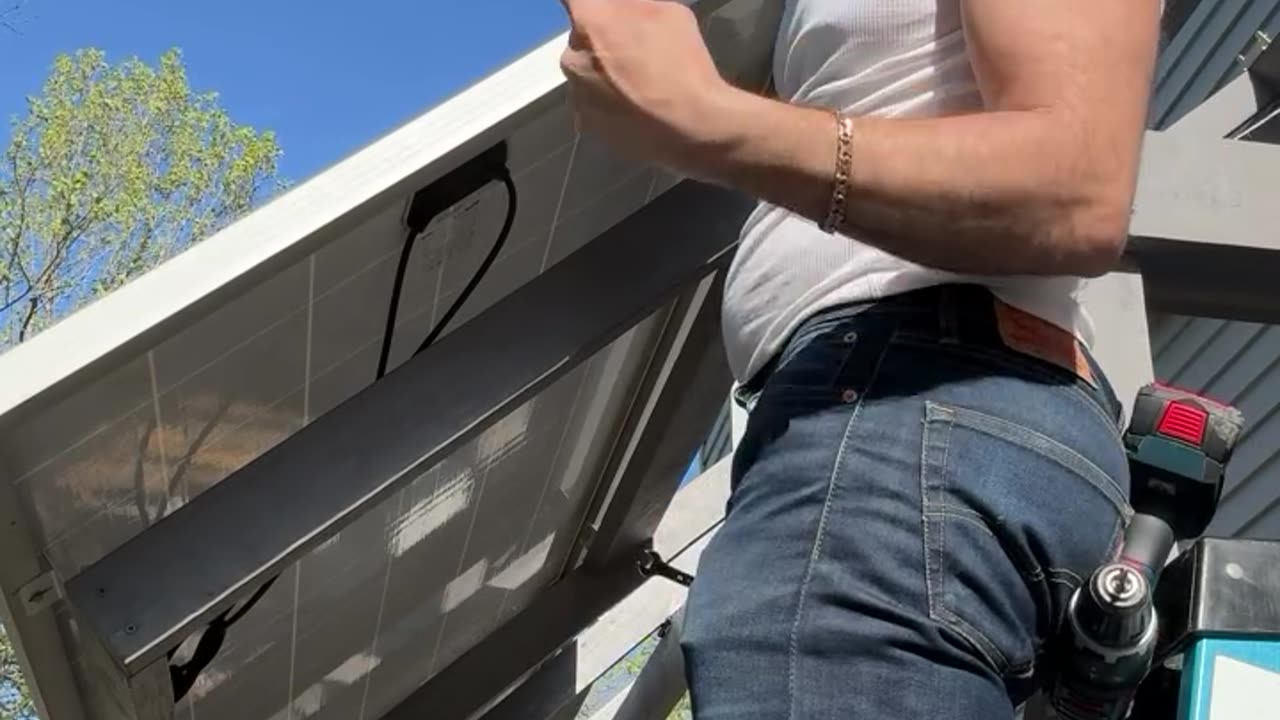 Lip singing - Ricardo Arjona - Porque Puedo