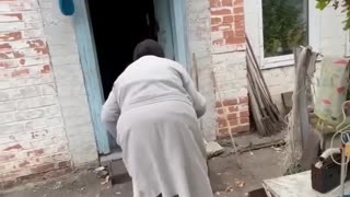 👵🏡 Ukraine Russia War | Evacuation Chaos in Kharkiv Region | RCF