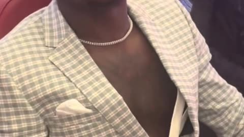 Jamal Roberts Posts Hilarious Church Joke – American Idol Winner Goes Viral! - WorldEye