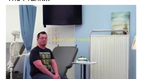Shoulder Hallucinations?! Doctor Prank! 🤯