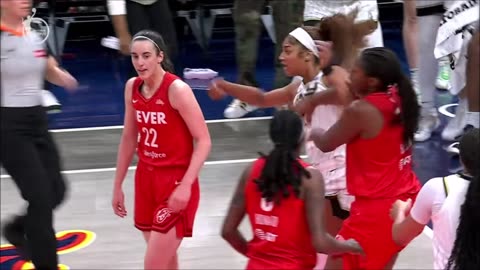 🫢 FLAGRANT, Caitlin Clark fouls Angel Reese who GOES AFTER HER | Indiana Fever vs Chicago Sky WNBA