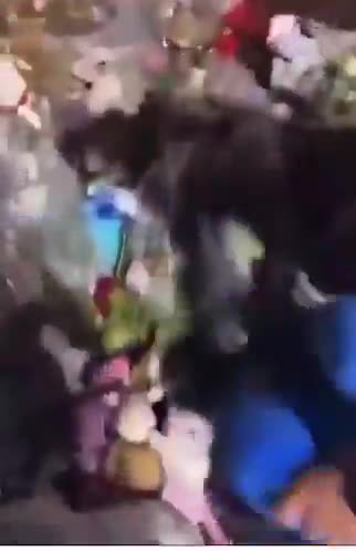 While the people of the Netherlands are grieving the loss of Emma (8)