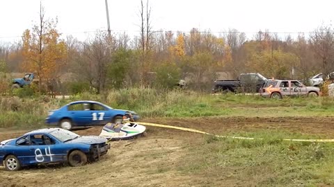 MUD Racing Mudbog Enduro Cross Dirty Track Derby Car Racing