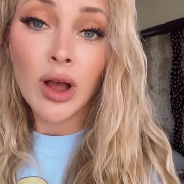 Funny Girl Nicole Arbour Has Thoughts About Bringing Back the Dire Wolf