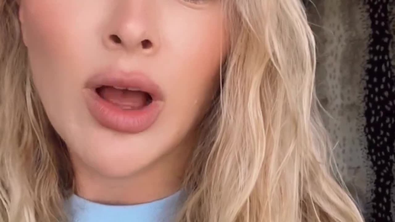 Funny Girl Nicole Arbour Has Thoughts About Bringing Back the Dire Wolf