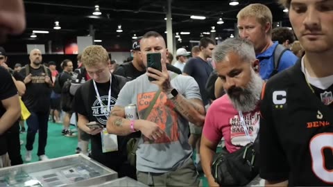 Talk about a highlight moment… pure collector’s bliss! 💰