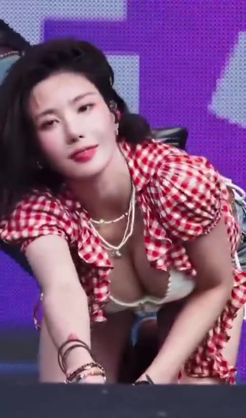 Kwon Eunbi Waterbomb Festival 4