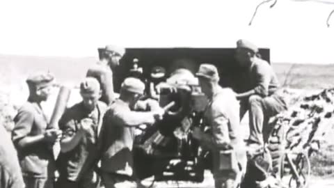 German troops operating a relatively rare 107mm divisional gun M1940 captured from Soviet forces