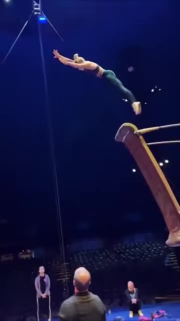 The way she lands on the other swing