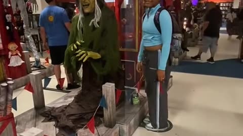 Scary prank 🫣🧐😄😄