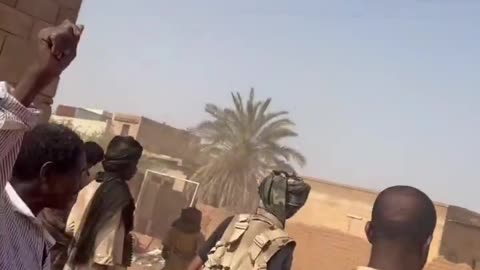 #Sudan 🇸🇩: Rapid Support Forces (#RSF) fighters attacking "Sudanese Forces"
