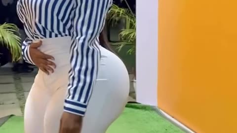 Queen vee bosset