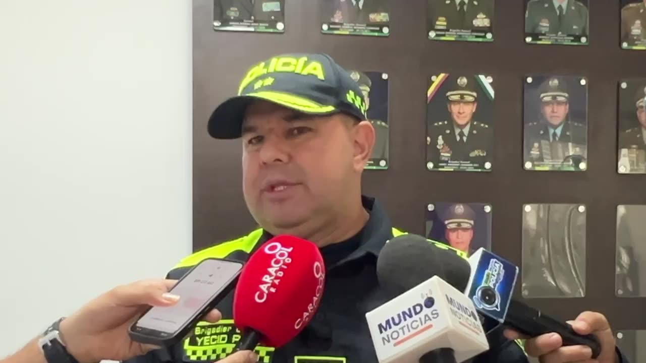 policía